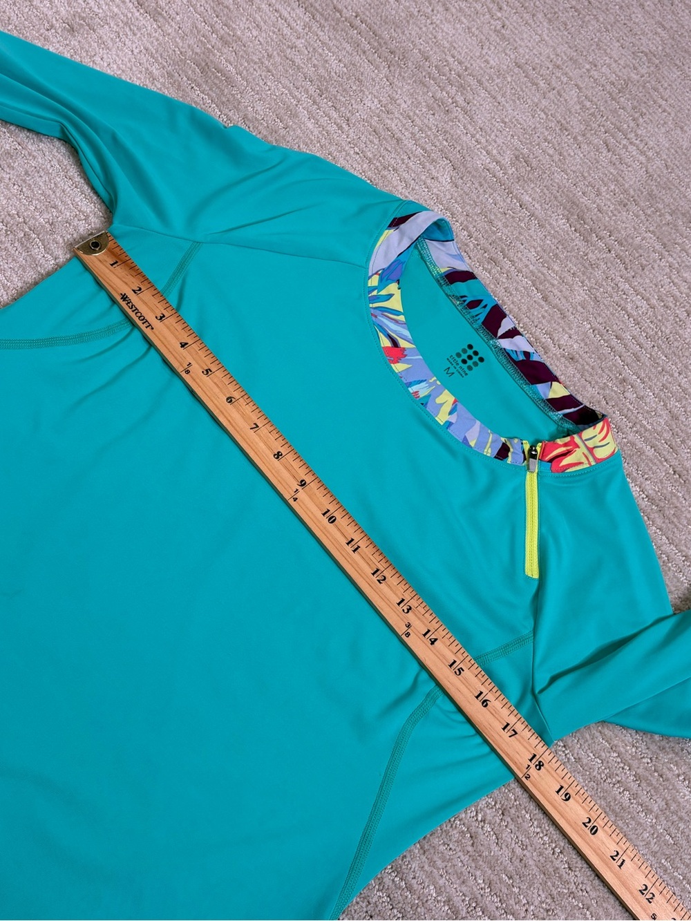 Title nine Tropical Print Trim Long Sleeve Top Womens Size M Teal Zipper Pocket - Picture 4 of 9